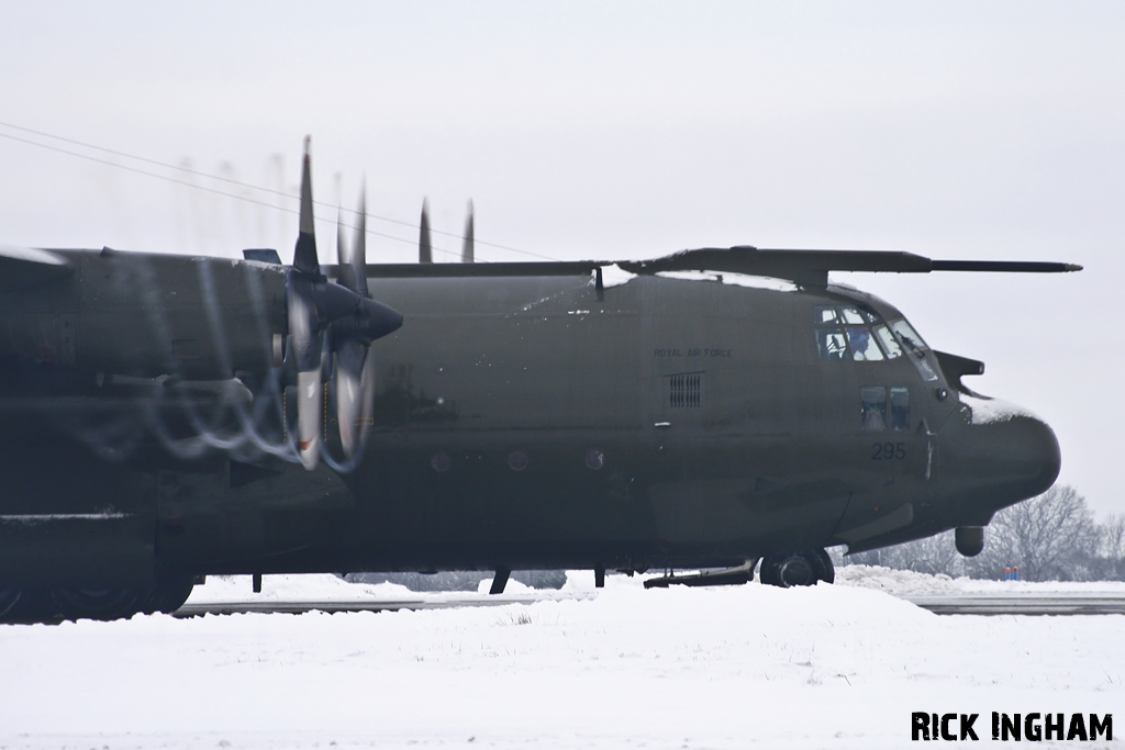 Lockheed C-130K Hercules C1P - XV295 - RAF