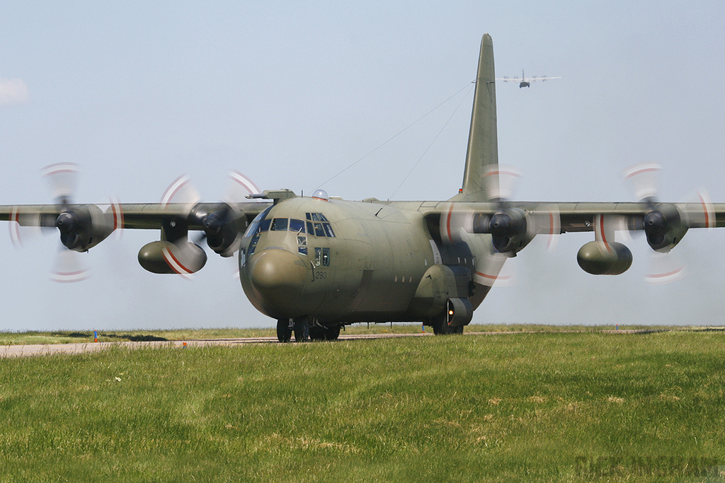 Lockheed C-130K Hercules C3 - XV290 - RAF