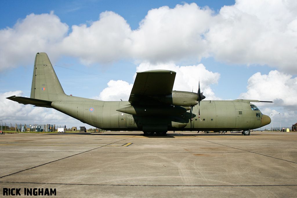 Lockheed C-130K Hercules C3 - XV290 - RAF