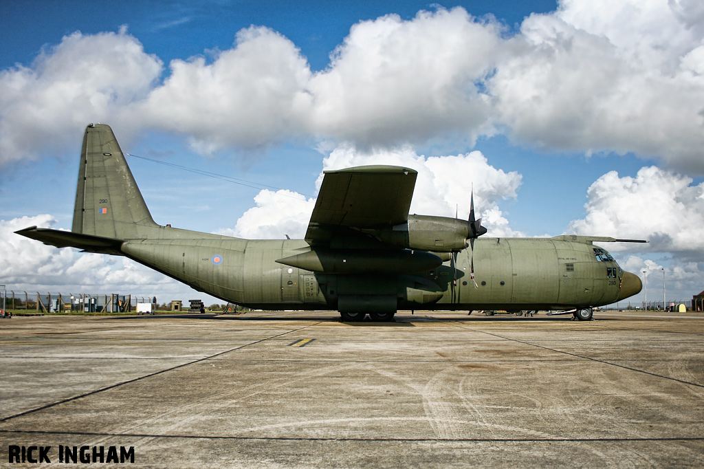 Lockheed C-130K Hercules C3 - XV290 - RAF