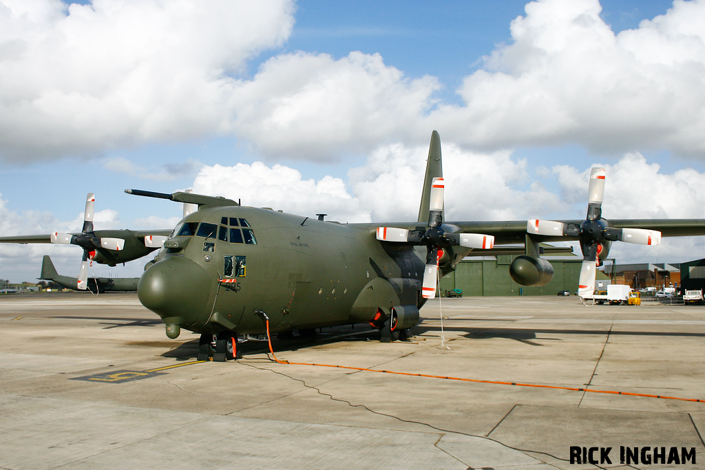 Lockheed C-130K Hercules C1P - XV295 - RAF