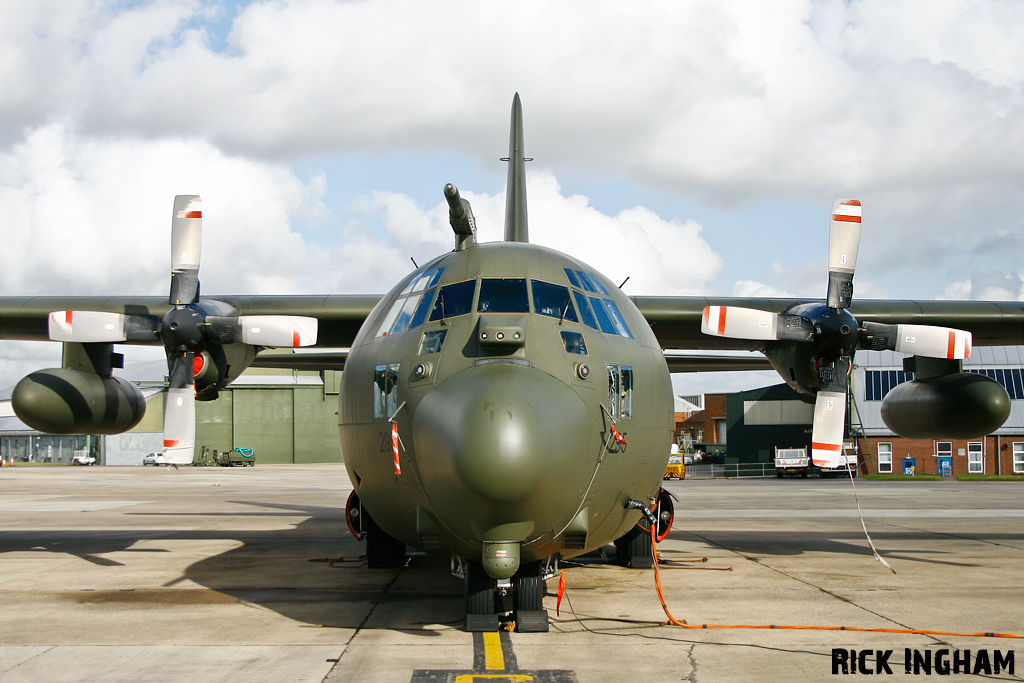 Lockheed C-130K Hercules C1P - XV295 - RAF