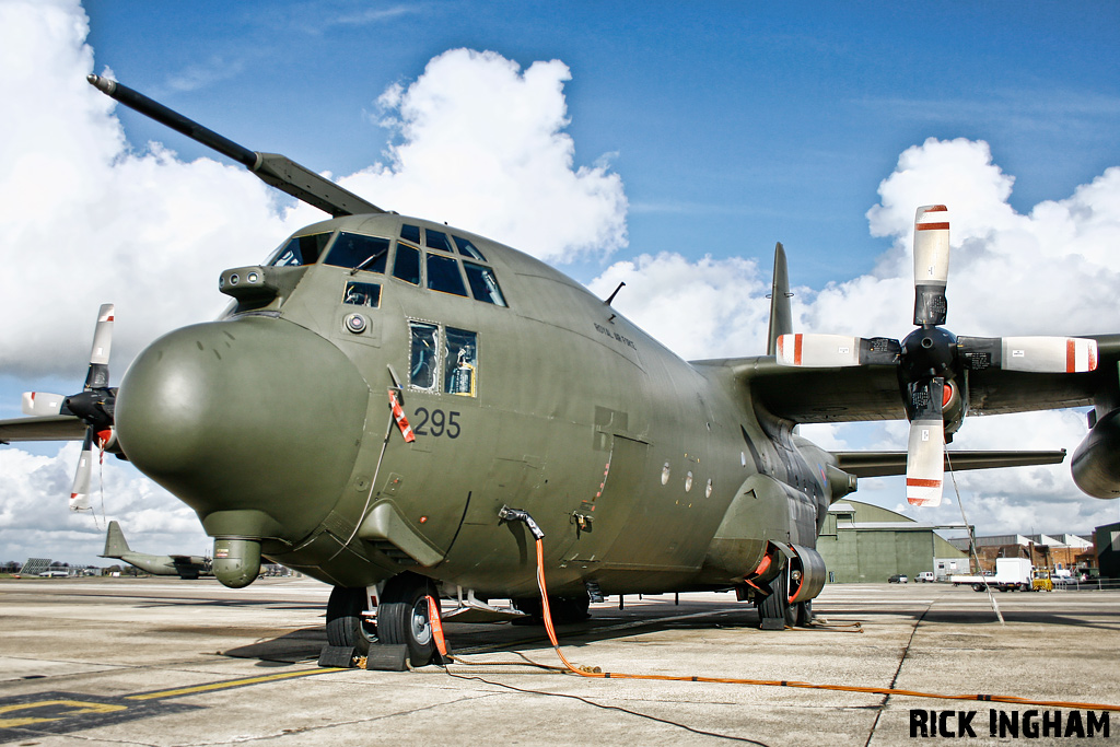 Lockheed C-130K Hercules C1P - XV295 - RAF