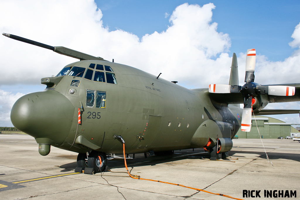 Lockheed C-130K Hercules C1P - XV295 - RAF