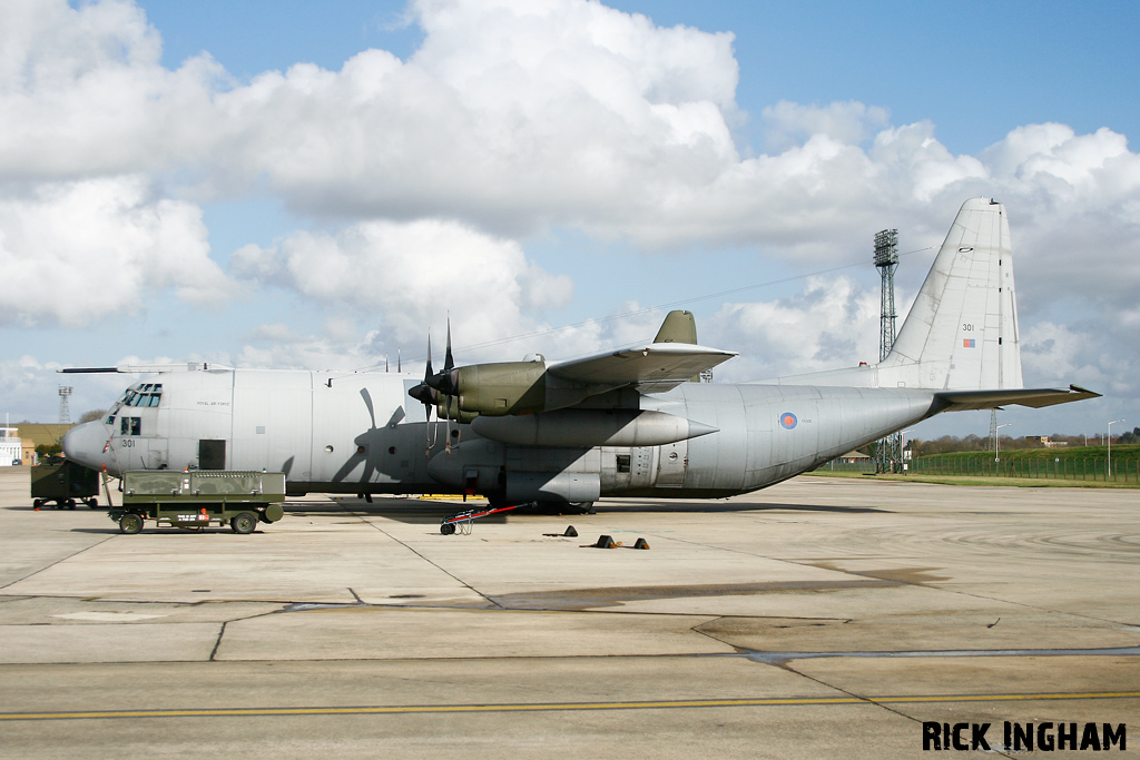 Lockheed C-130K Hercules C3 - XV301 - RAF