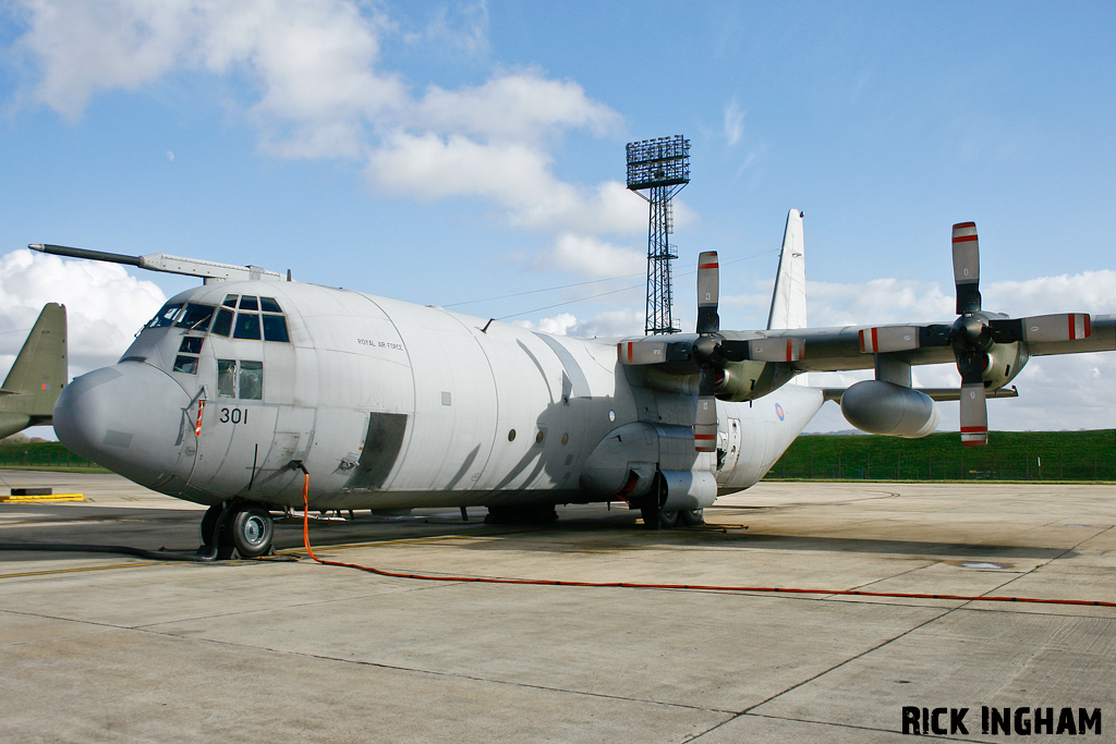 Lockheed C-130K Hercules C3 - XV301 - RAF