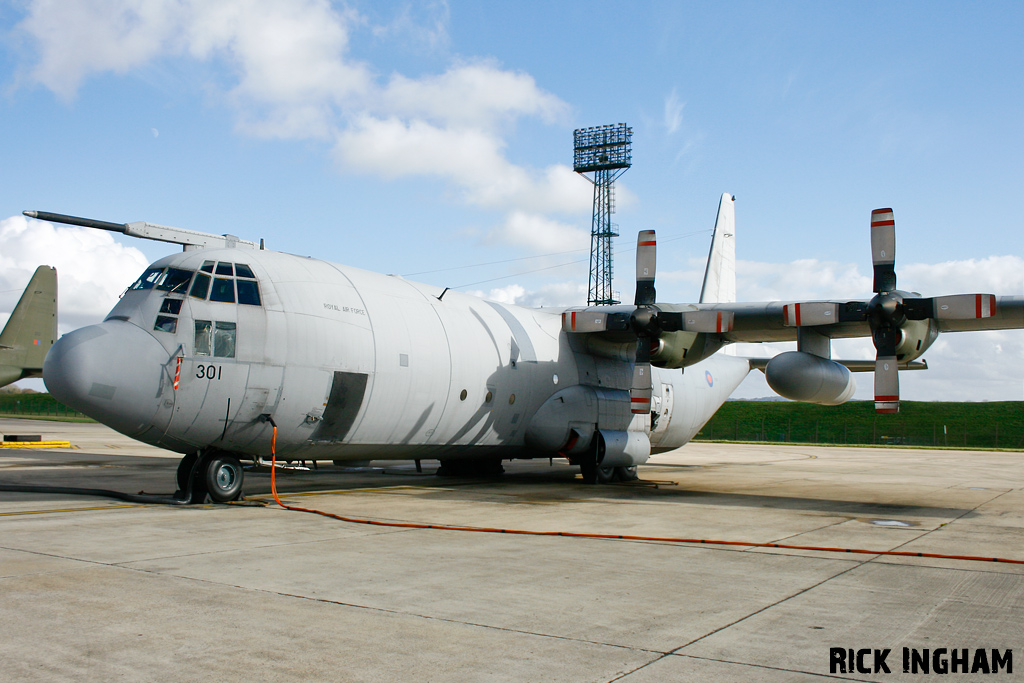 Lockheed C-130K Hercules C3 - XV301 - RAF