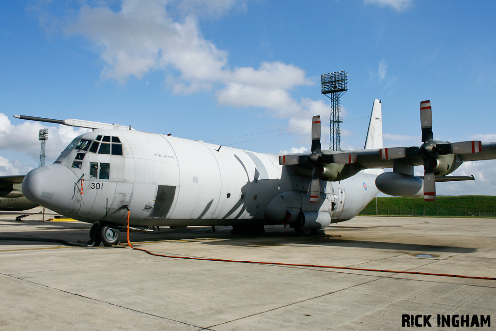 Lockheed C-130K Hercules C3 - XV301 - RAF