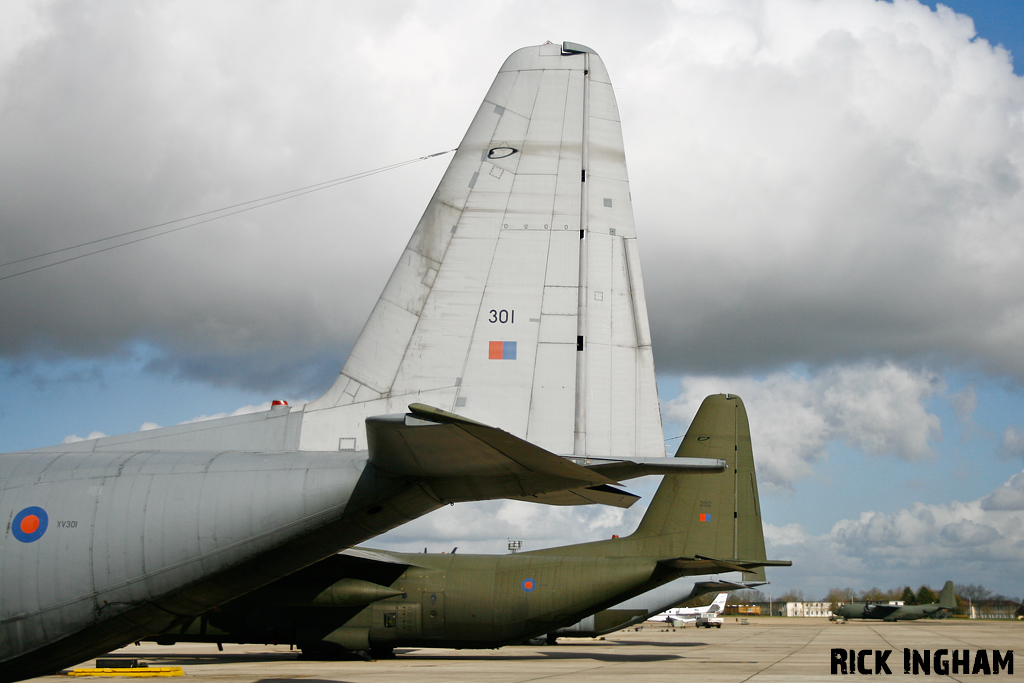 Lockheed C-130K Hercules C3 - XV301 - RAF