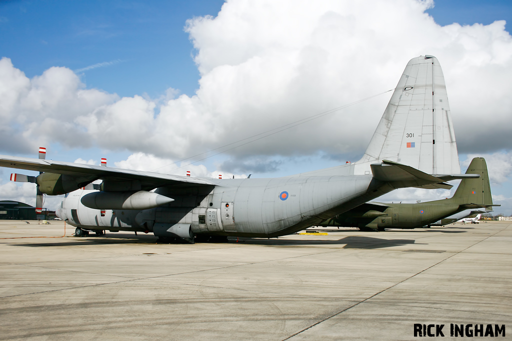 Lockheed C-130K Hercules C3 - XV301 - RAF