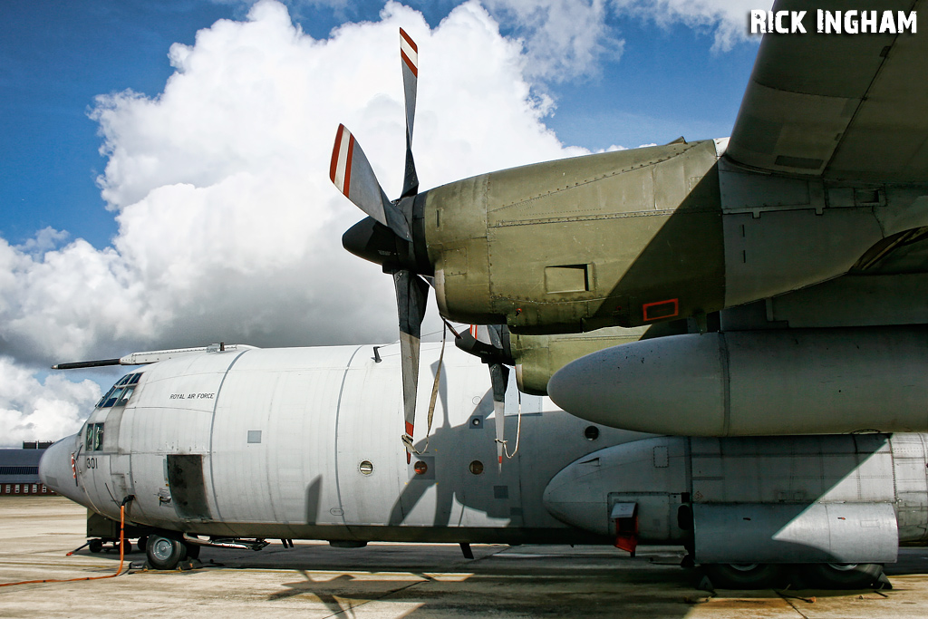 Lockheed C-130K Hercules C3 - XV301 - RAF