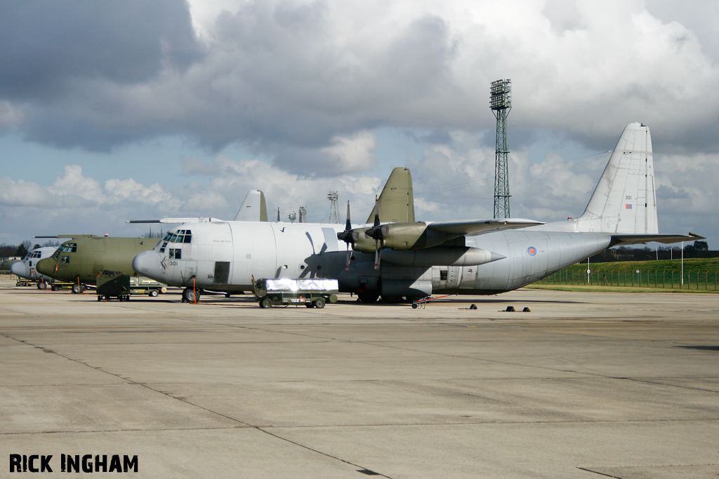 Lockheed C-130K Hercules C3 - XV301 - RAF