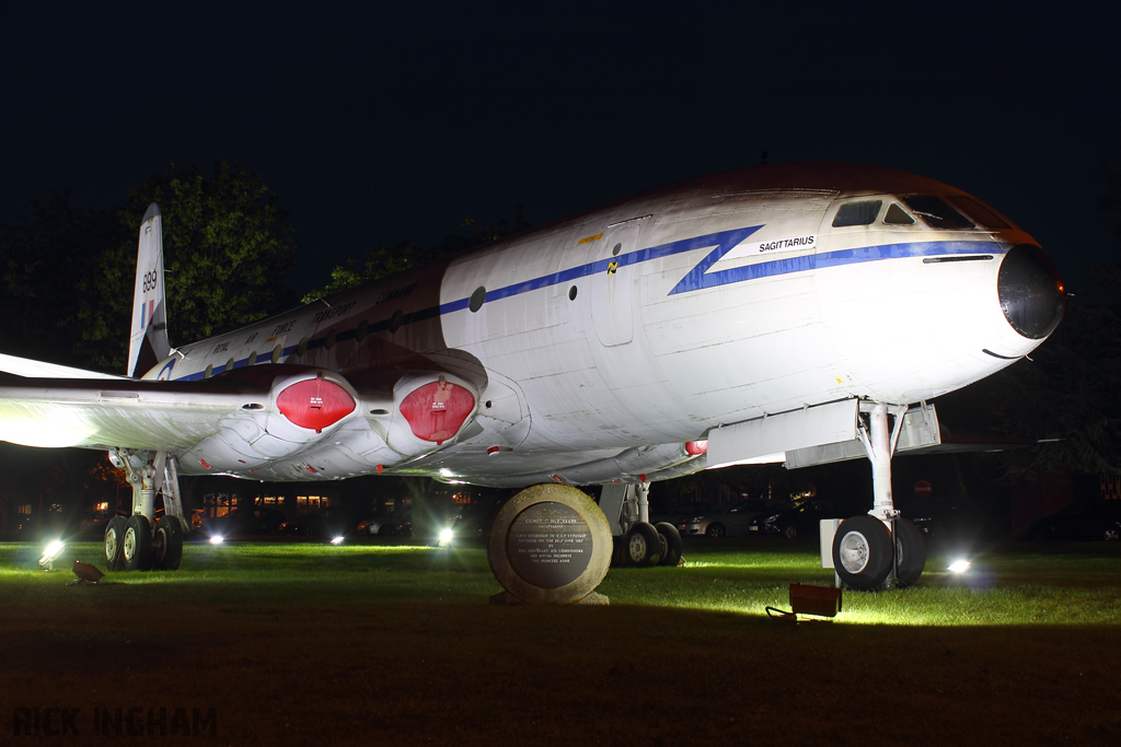 De Havilland Comet C2 - XK699 'Sagittarius' - RAF