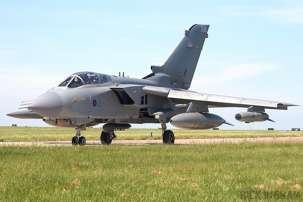 Panavia Tornado GR4 - ZA557/048 - RAF