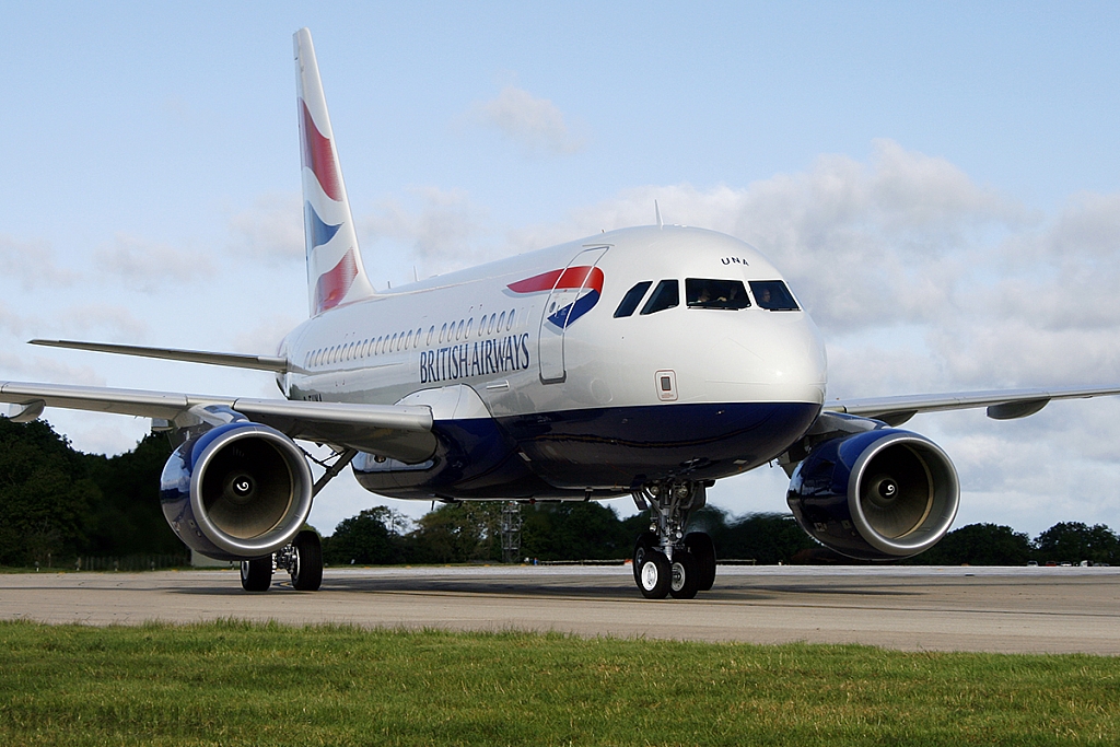 Airbus A318-112 - G-EUNA - British Airways