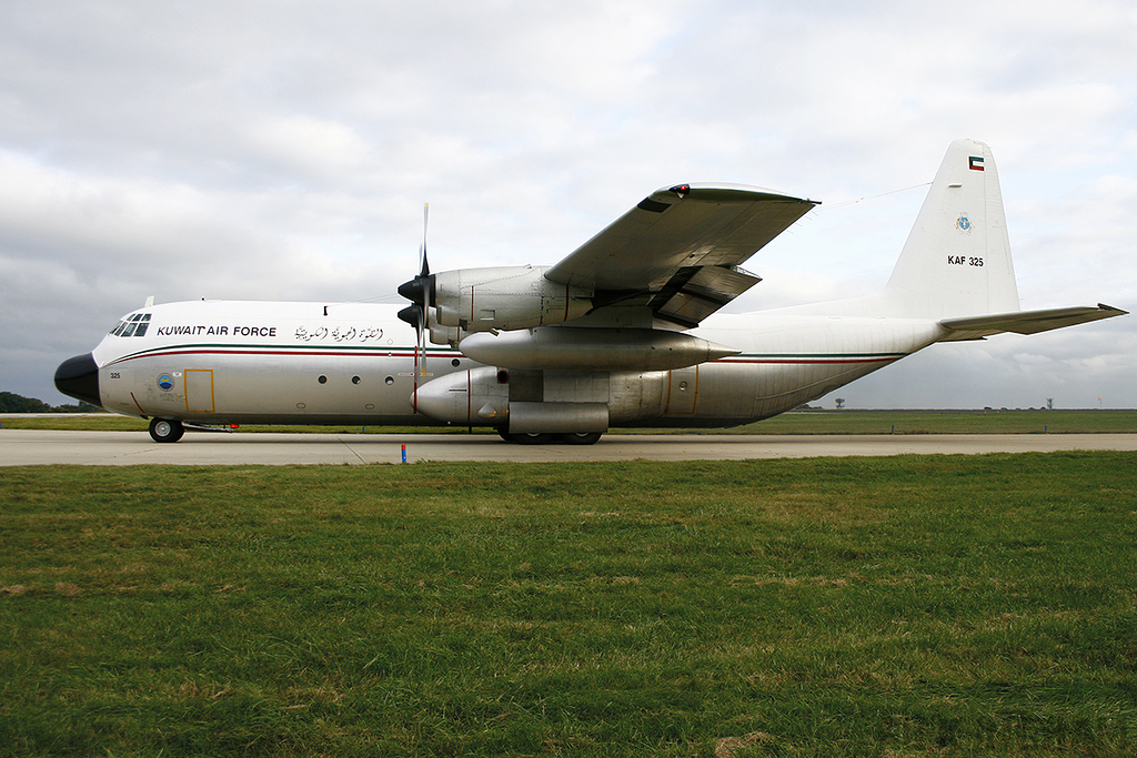 Lockheed L-100 Hercules - KAF325 - Kuwait Air Force