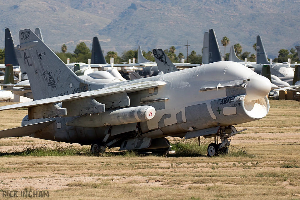 Vought A-7E Corsair - 159289 - US Navy