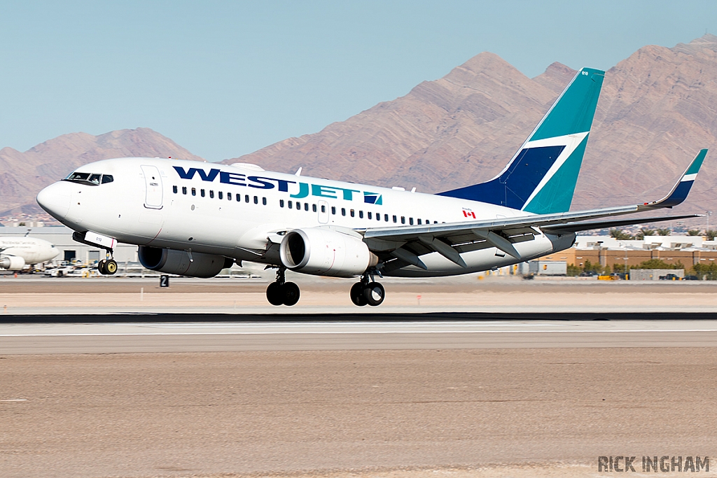 Boeing 737-76N - C-GWSE - WestJet