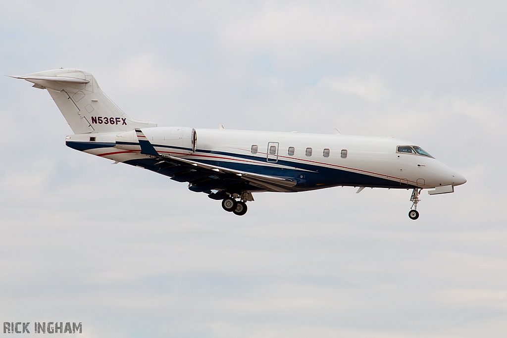 Bombardier Challenger 300 - N536FX