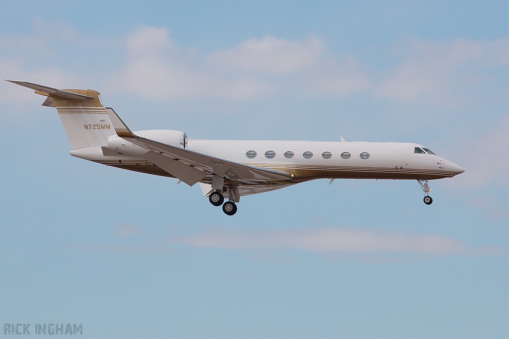 Embraer ERJ-135BJ Legacy - N494TG