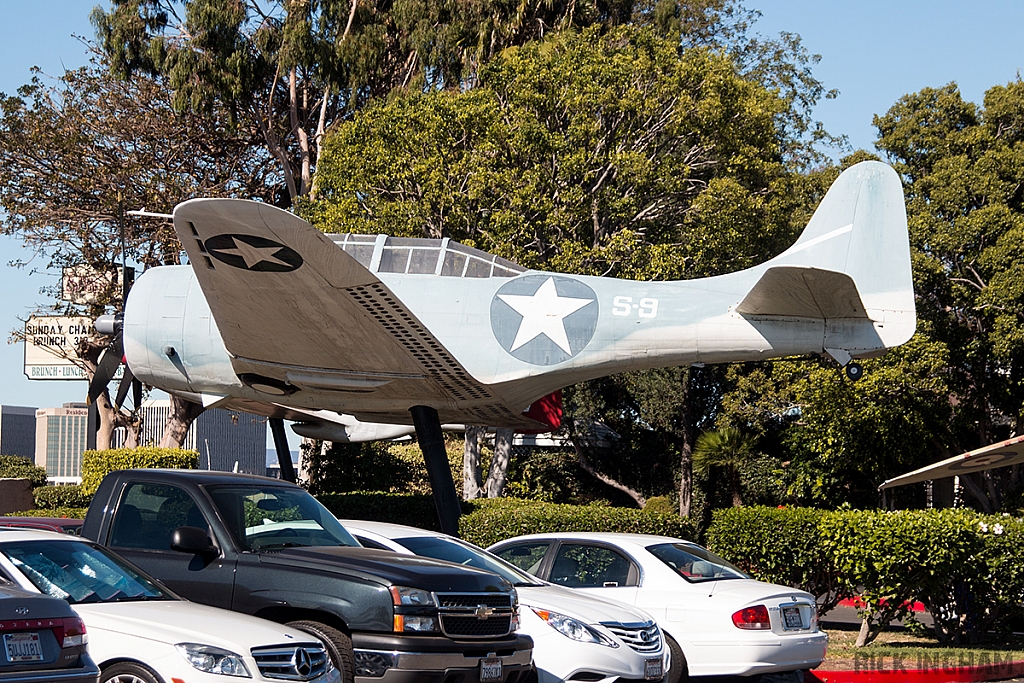 Vought FG-1D Corsair (replica) - 92132 - US Navy