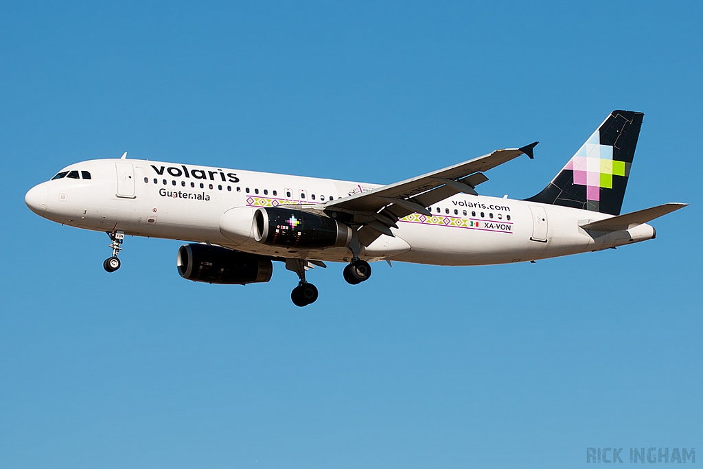 Airbus A320-233 - XA-VON - Volaris