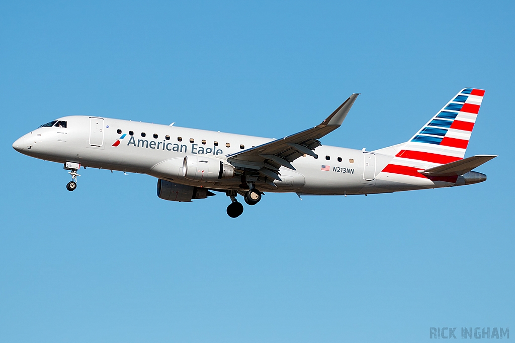 Embraer ERJ-170LR - N213NN - American Eagle