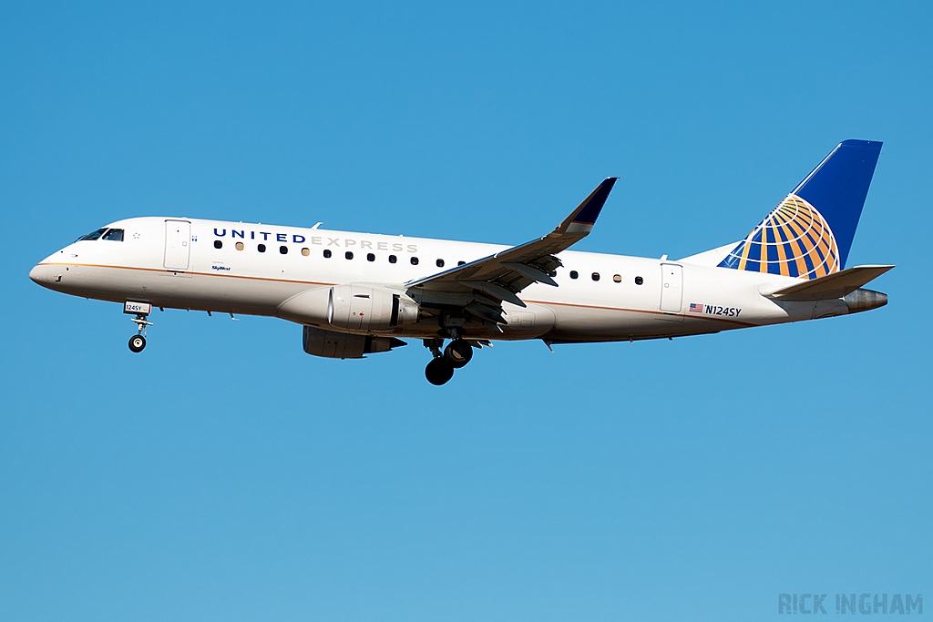 Embraer ERJ-170LR - N124SY - United Express