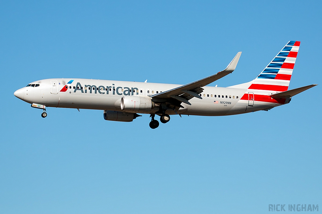 Boeing 737-823 - N929NN - American Airlines