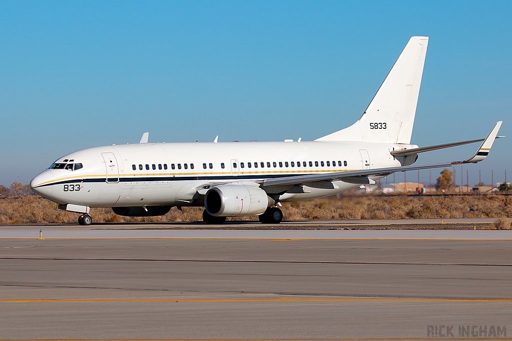 Boeing C-40A Clipper - 165833 - US Navy