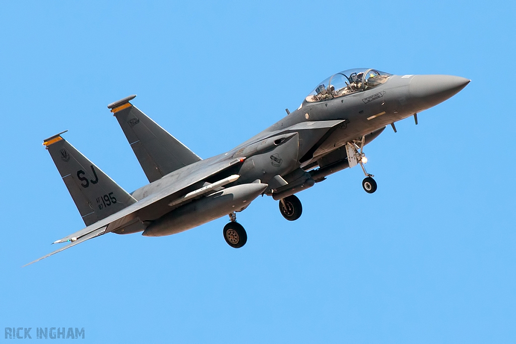 McDonnell Douglas F-15E Strike Eagle - 87-0195 - USAF