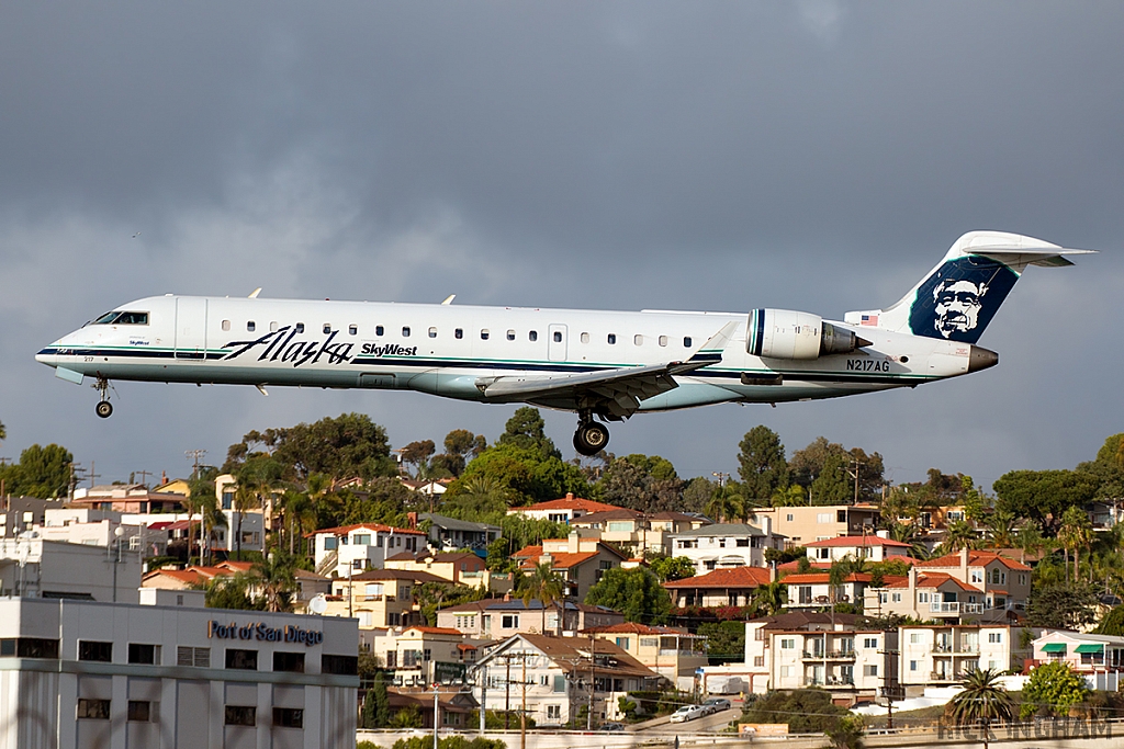 Canadair CRJ-701ER Regional Jet - N217AG - Alaska Skywest