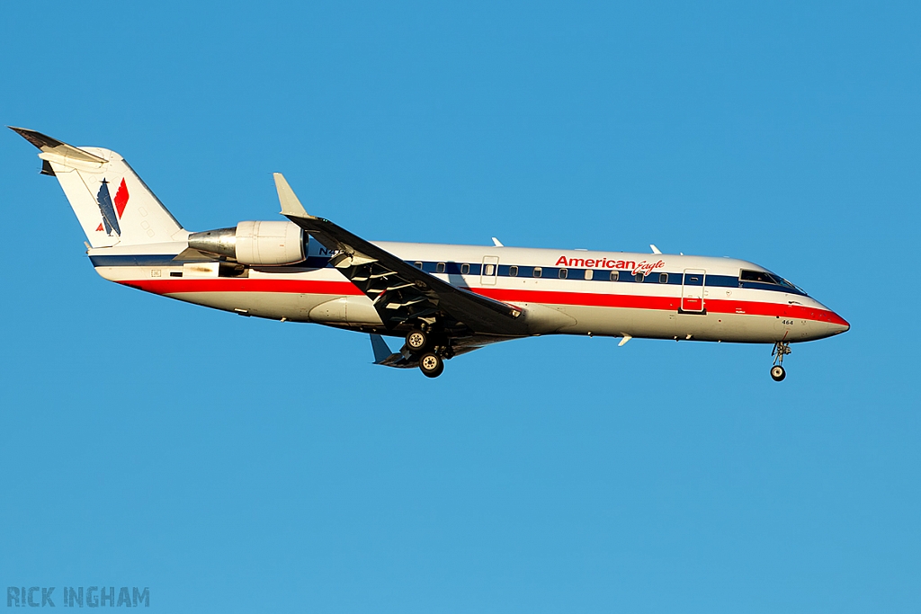 Canadair CRJ-200ER Regional Jet - N464SW - American Eagle