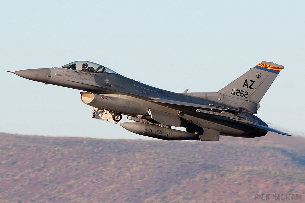 Lockheed Martin F-16C Fighting Falcon - 86-0252 - USAF