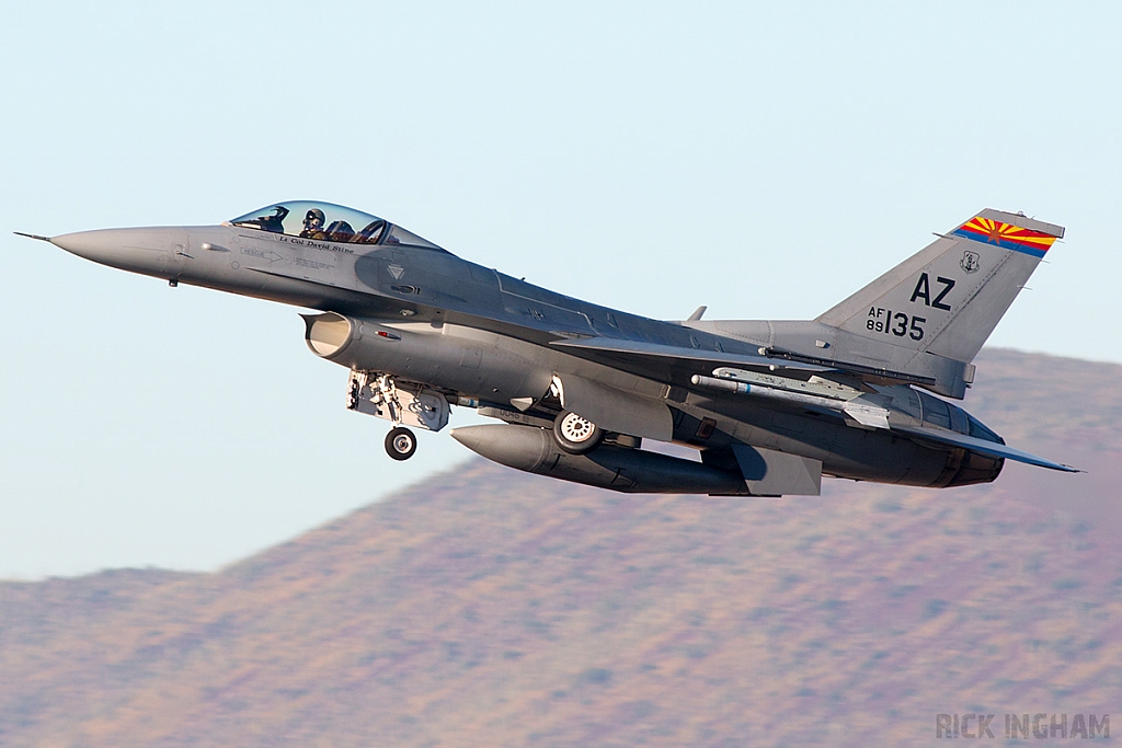 Lockheed Martin F-16C Fighting Falcon - 89-0135 - USAF