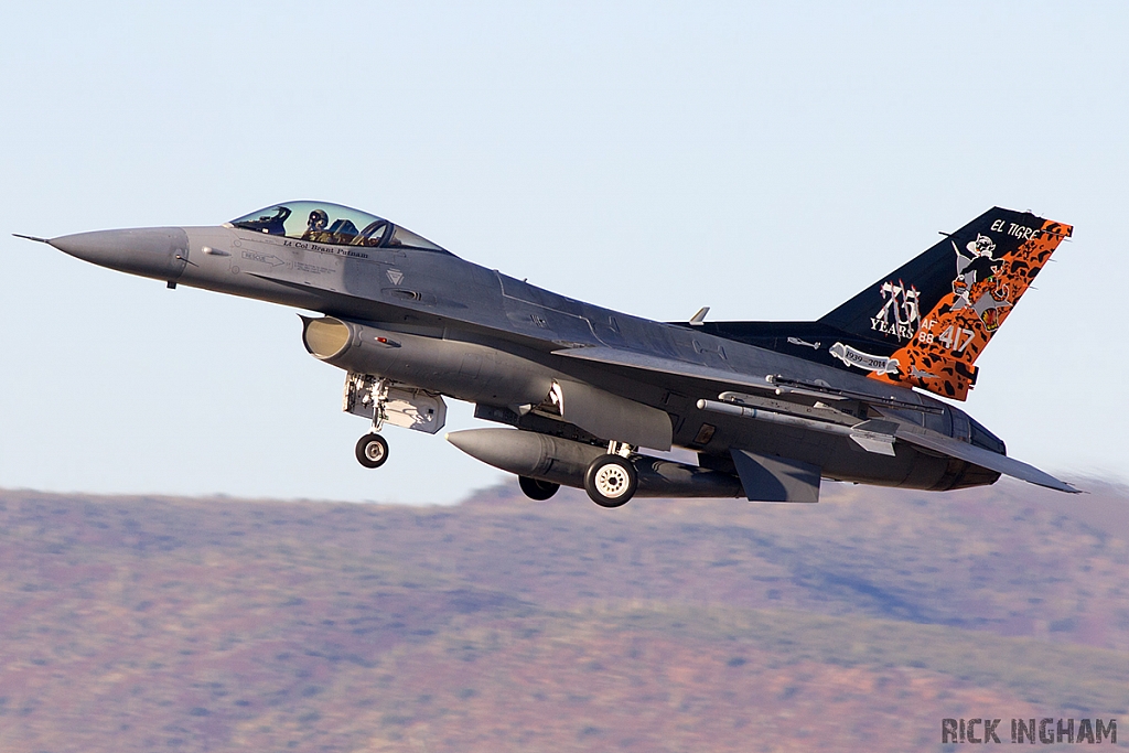 Lockheed Martin F-16C Fighting Falcon - 88-0520 - USAF