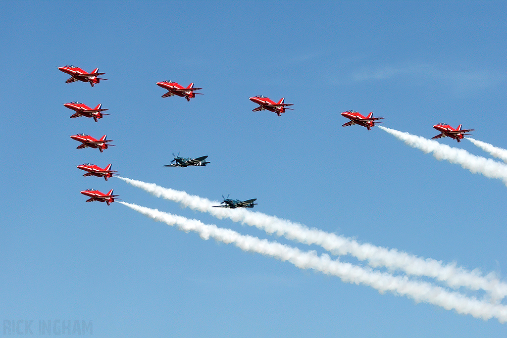 British Aerospace Hawk T1 - The Red Arrows + Supermarine Spitfire PRXI - PL965/R (G-MKXI) + PS853/C (G-RRGN) - RAF