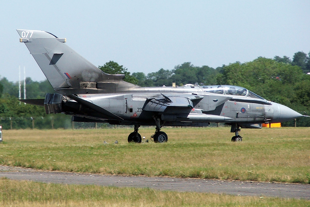 Panavia Tornado GR4 - ZD707/077 - RAF