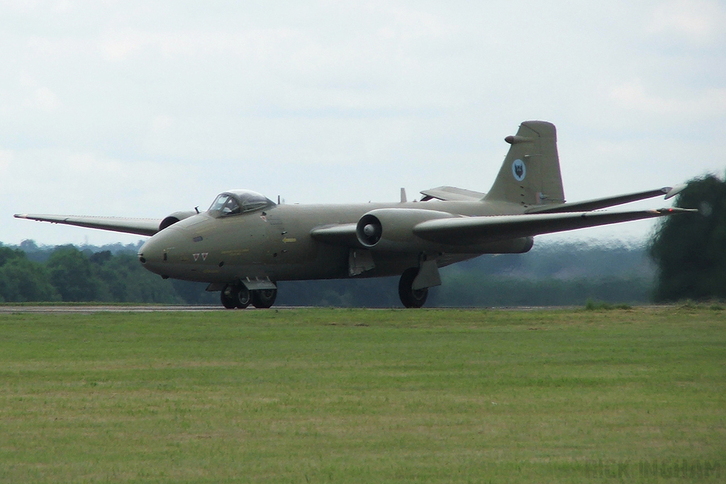 English Electric Canberra PR9 - XH135 - RAF