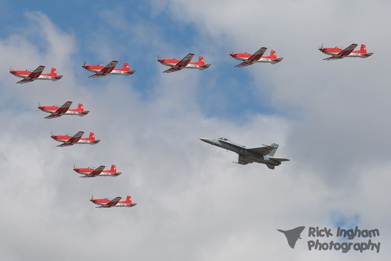 Pilatus PC-7 team + McDonnell Douglas F/A-18C Hornet - J-5004 - Swiss Air Force