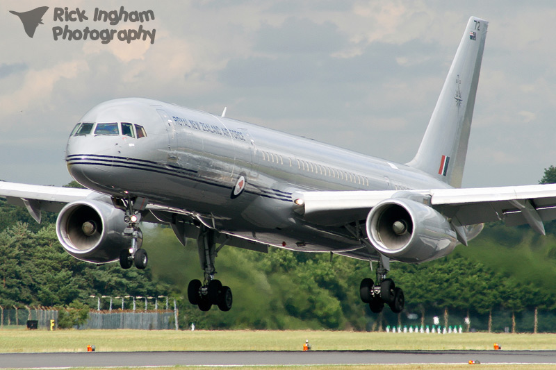 Boeing 757-2K2F - NZ7572/72 - New Zealand Air Force