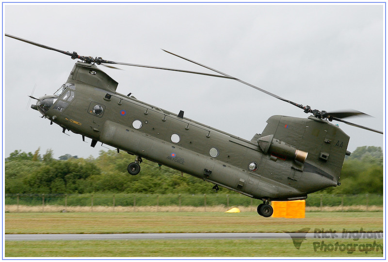 Boeing Chinook HC2 - ZA670/AA - RAF
