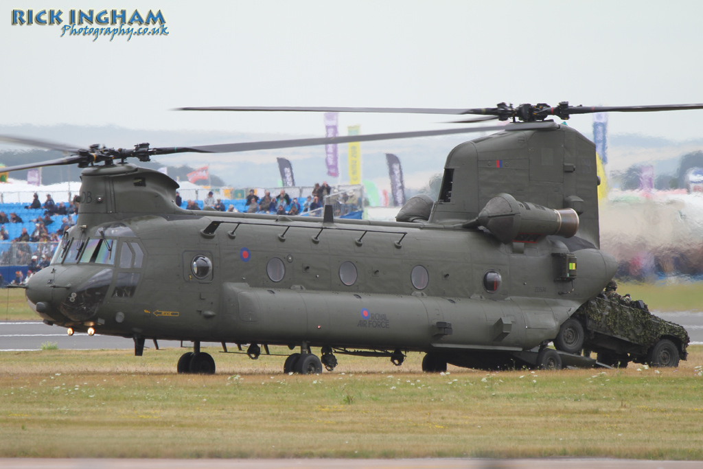 Boeing Chinook HC2 - ZD574/DB - RAF
