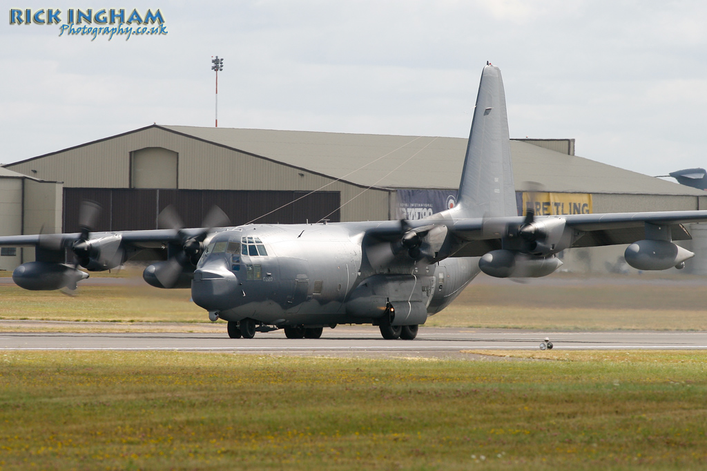 Lockheed MC-130P Hercules - 66-0220 - USAF