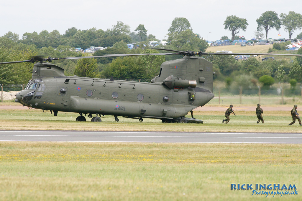 Boeing Chinook HC2 - ZD574/DB - RAF