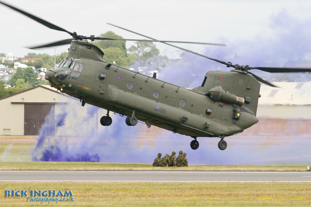 Boeing Chinook HC2 - ZD574/DB - RAF