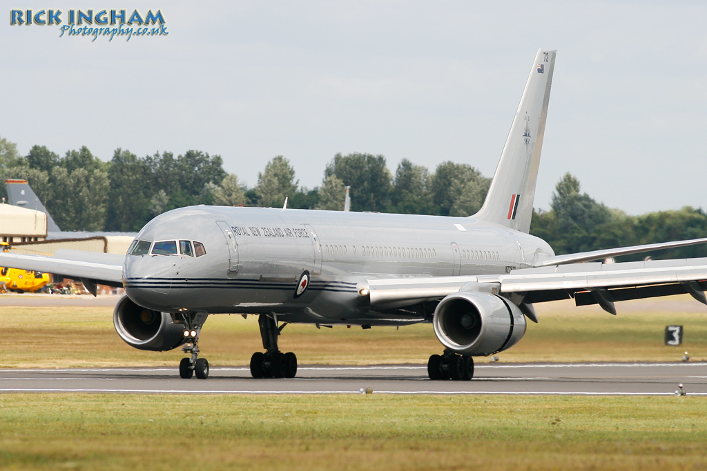 Boeing 757-2K2F - NZ7572/72 - New Zealand Air Force