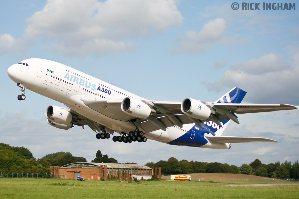 Airbus A380-861 - F-WWDD - Airbus Industrie