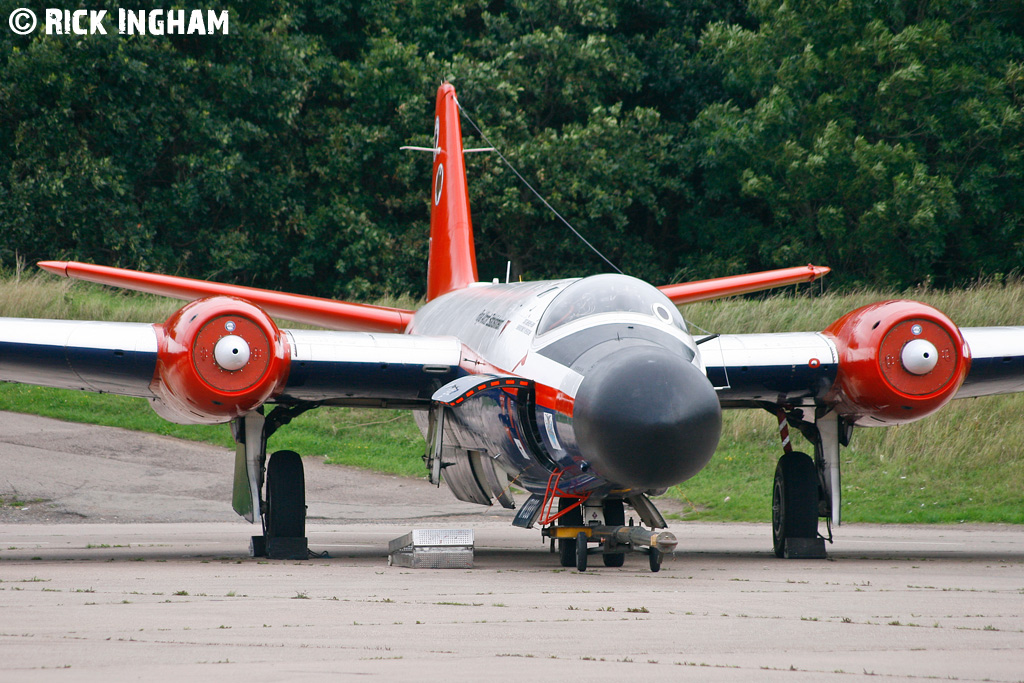 English Electric Canberra B(I)8 - WT333 - Royal Aircraft Establishment