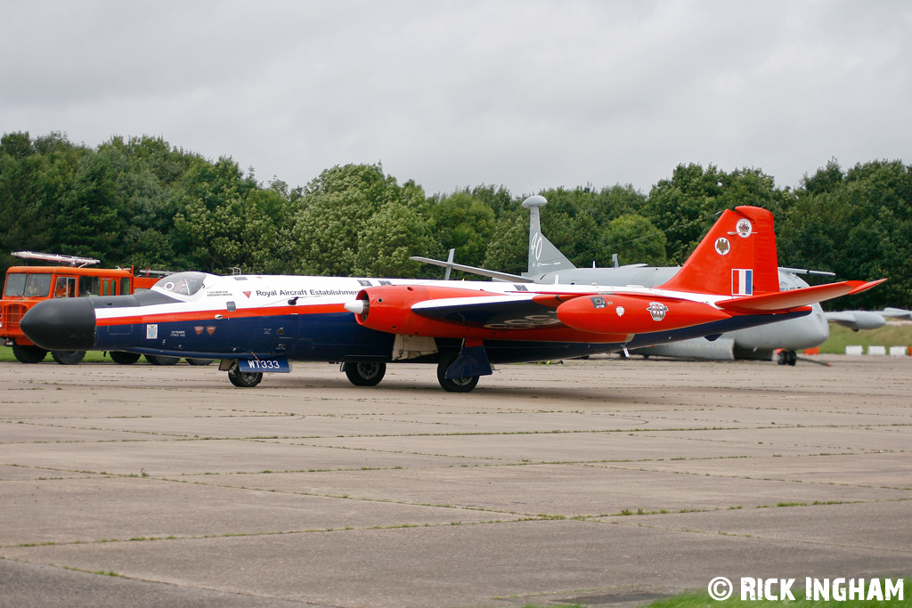 English Electric Canberra B(I)8 - WT333 - Royal Aircraft Establishment